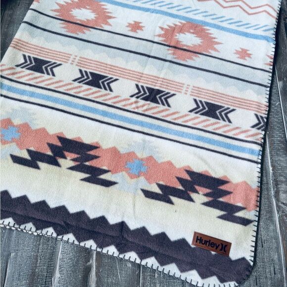 Hurley Coastline Aztec Boho Southwest Print Fleece Throw Blanket - Picture 1 of 5